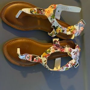 Madden girl sandals